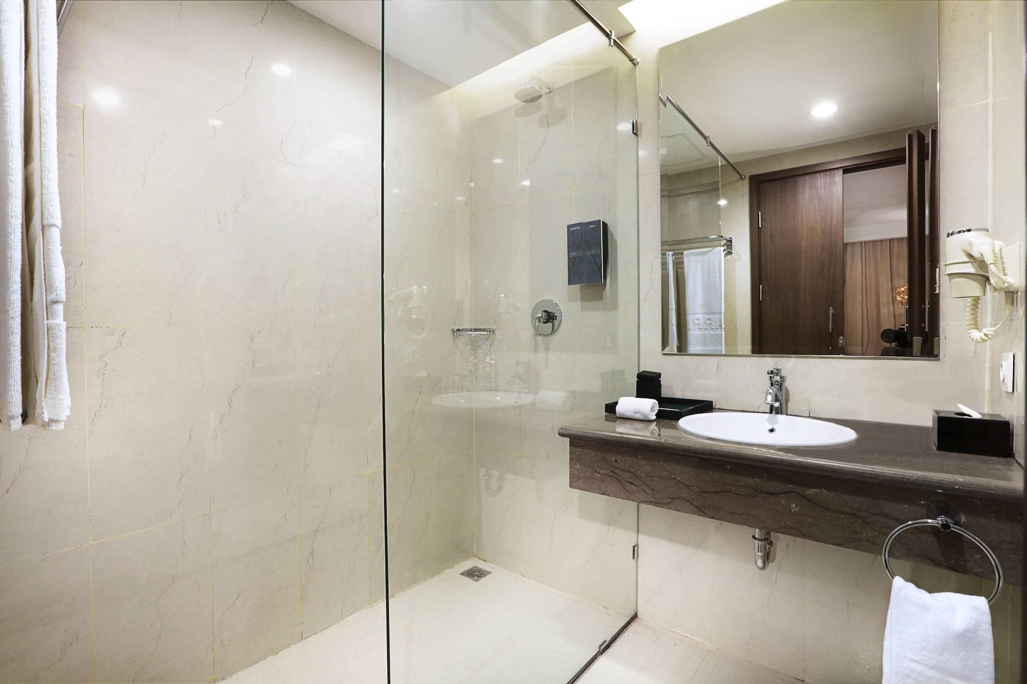 Harper Perintis By Aston Hotel Makassar Eksteriør billede