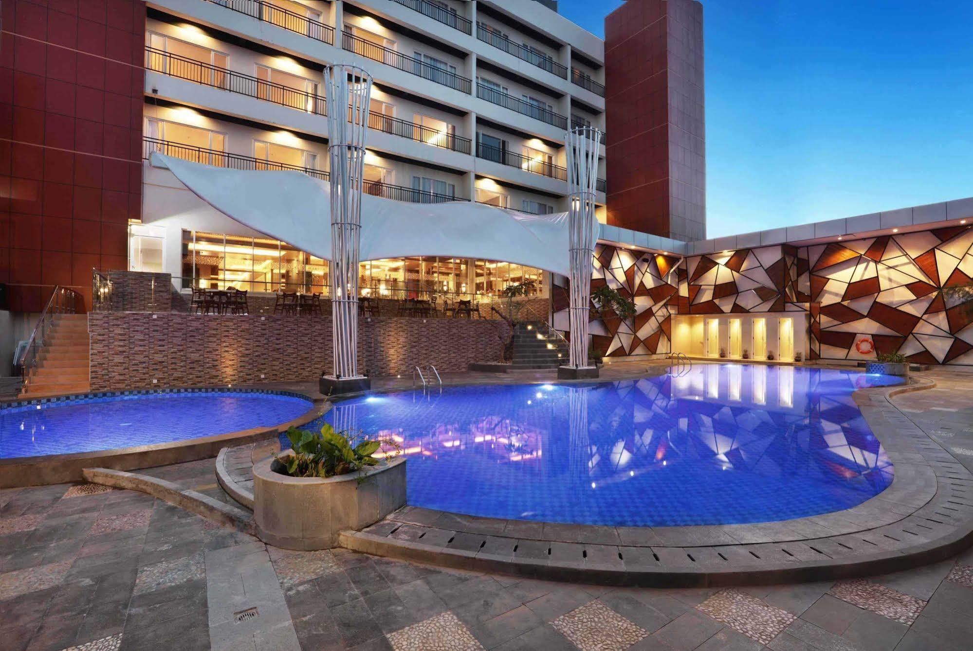 Harper Perintis By Aston Hotel Makassar Eksteriør billede